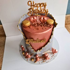 Ganache & Fresh Flowers Cake